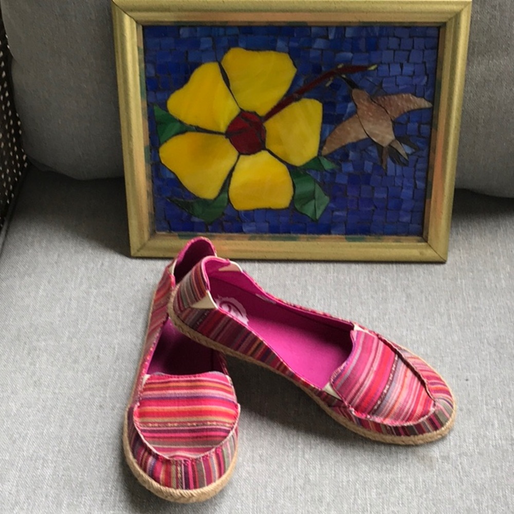 Multi colored K9 by Rocket Dogs. Size 6 1/2. NWOT
